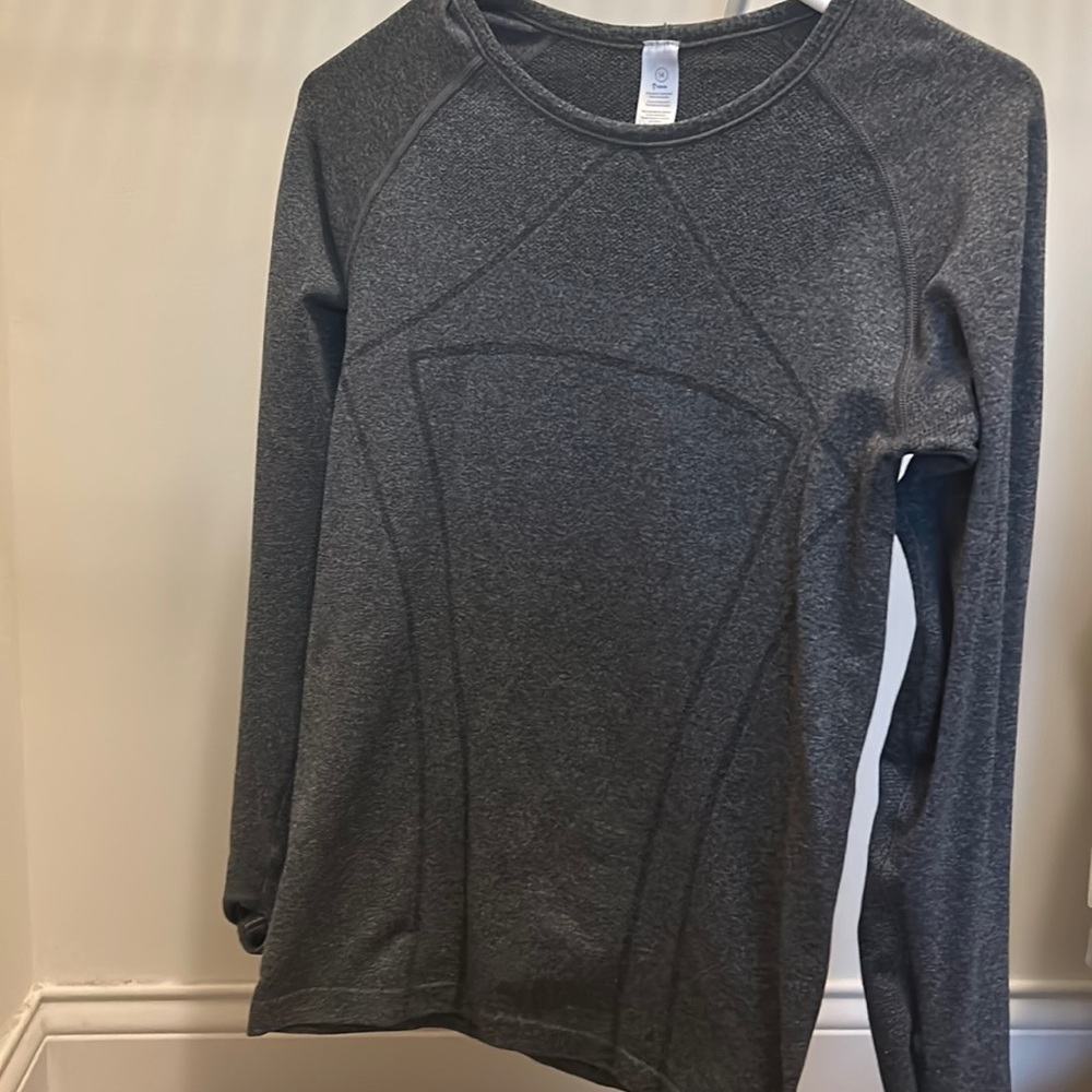 ivivva grey long sleeve